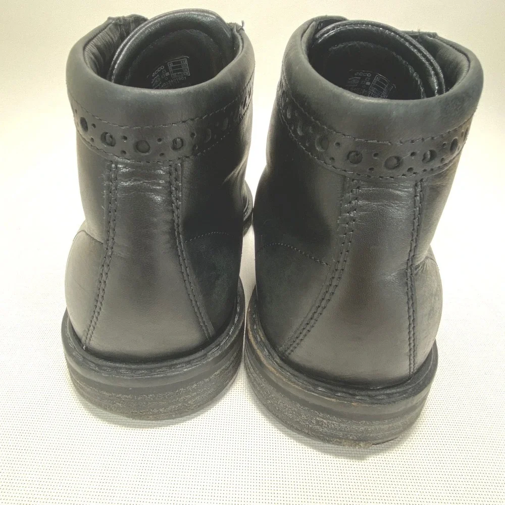 Ecco Vitrus Black Wingtip Chukka‎ Boots Men's EU 40 US size 6